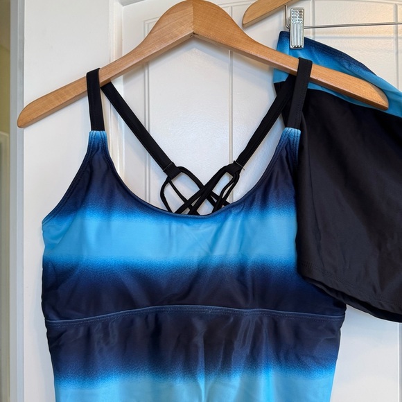 🌈 6/$60 New 4XL Source Unknown 2 Piece Set Blue Black Shorts Tankini Ombré - Picture 6 of 8